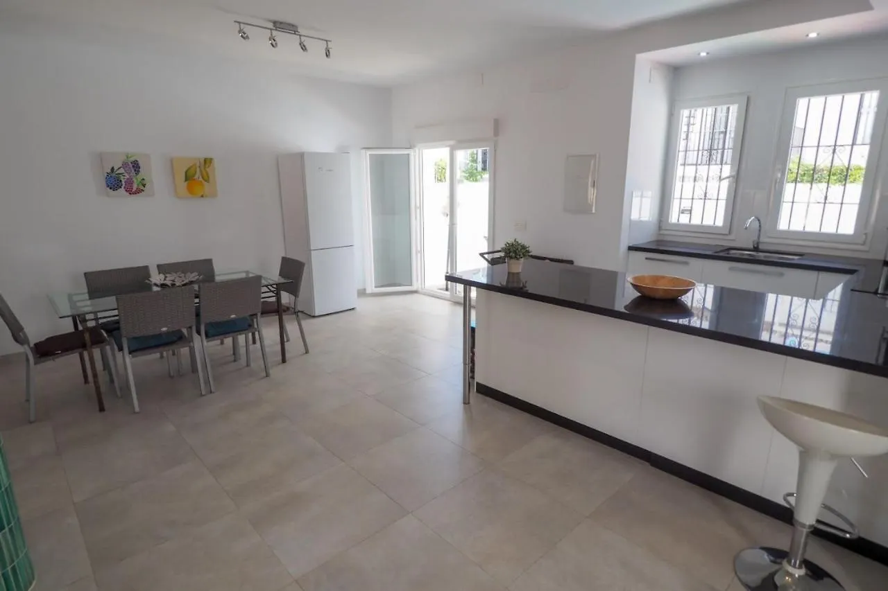 Nerja Paradise Rentals - Villa Perla