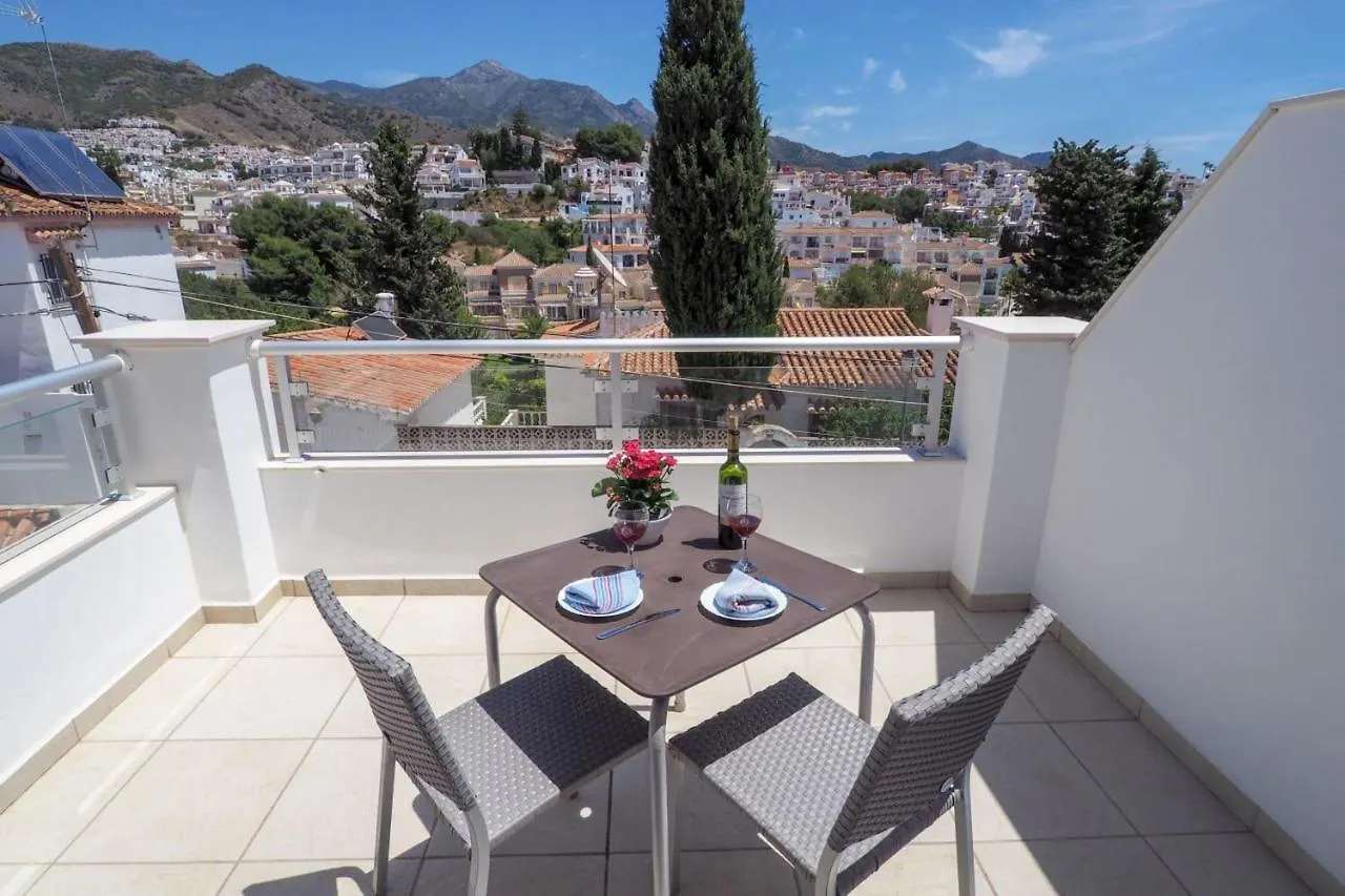 Nerja Paradise Rentals - Villa Perla
