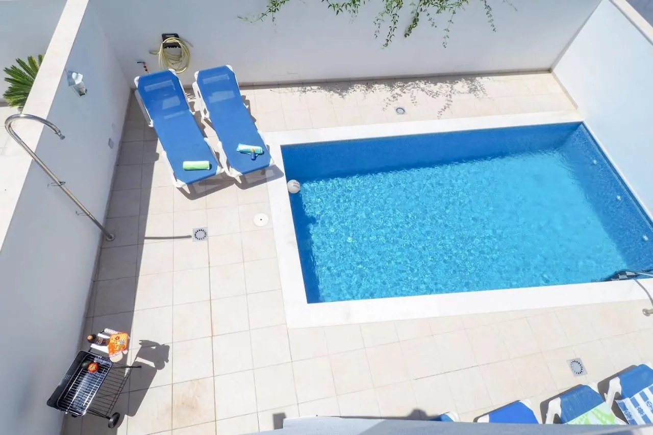 Nerja Paradise Rentals - Villa Perla